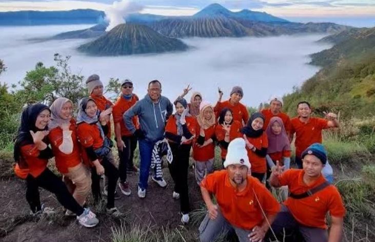 Keseruan Fun Games Outbound di Lautan Pasir Bromo