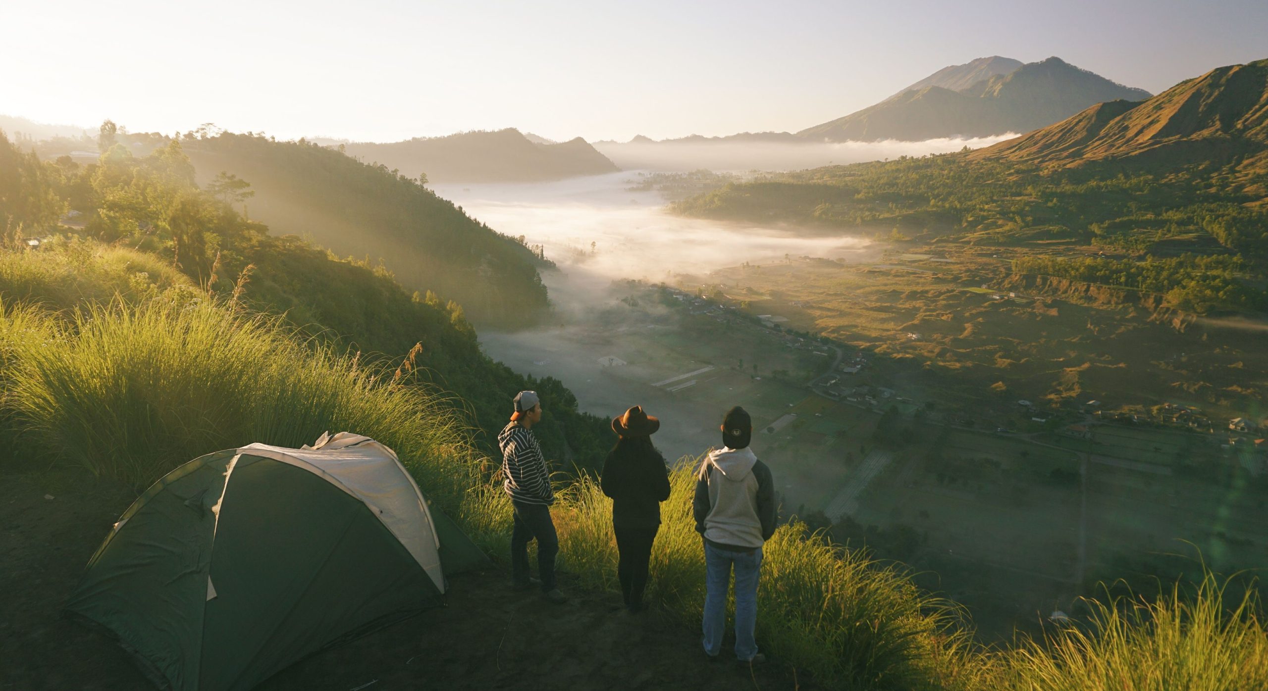 Suasana Camping Ground di Desa Pinggan Bali yang sejuk